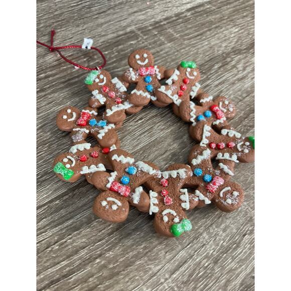 Gingerbread Wreath Christmas Ornament Cookie Candyland Holiday Tree Decor Cute - Picture 6 of 9